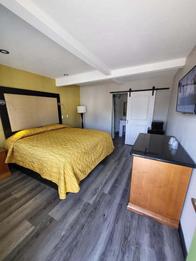 Stadium Inn & Spas Los Angeles Extérieur photo