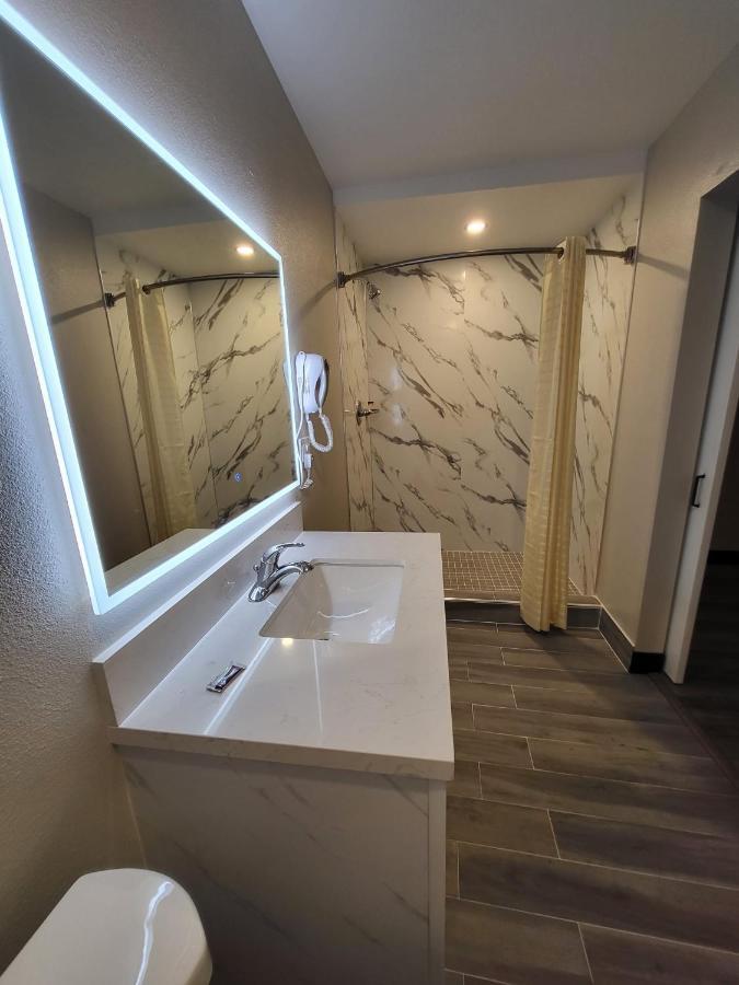 Stadium Inn & Spas Los Angeles Extérieur photo