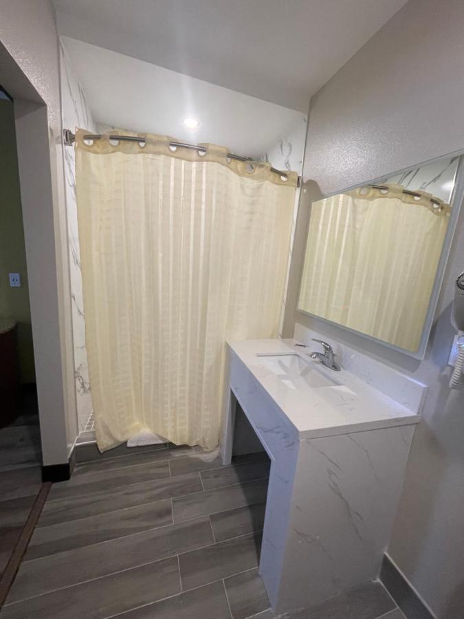 Stadium Inn & Spas Los Angeles Extérieur photo
