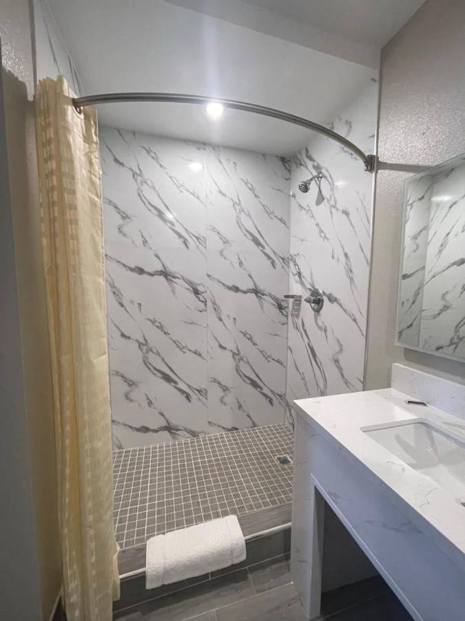 Stadium Inn & Spas Los Angeles Extérieur photo