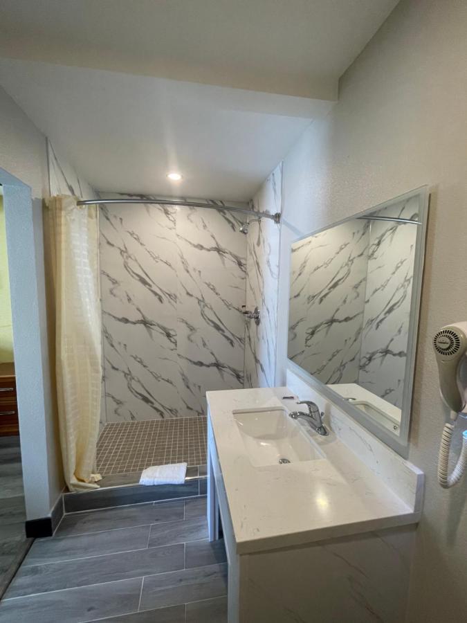 Stadium Inn & Spas Los Angeles Extérieur photo
